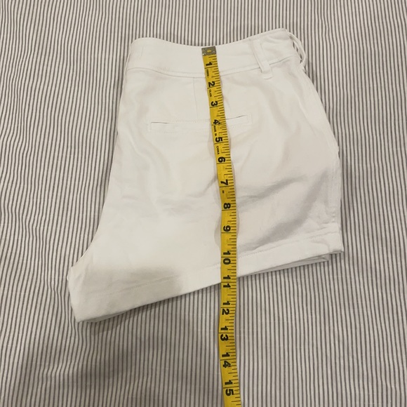 ABERCROMBIE & FITCH: white shorts x 2 - Picture 5 of 7